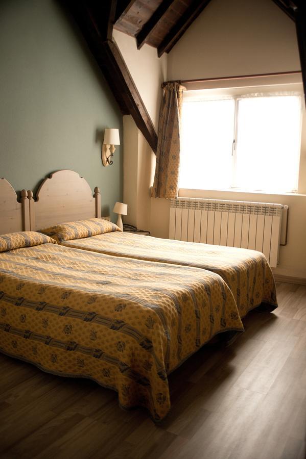 Hotel Rural Loizu Burguete Oda fotoğraf