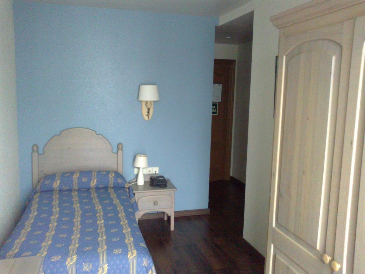 Hotel Rural Loizu Burguete Oda fotoğraf